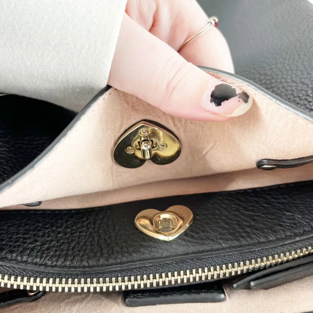 Large Marti Leather Convertible Bucket Bag Purse Black - Image 13