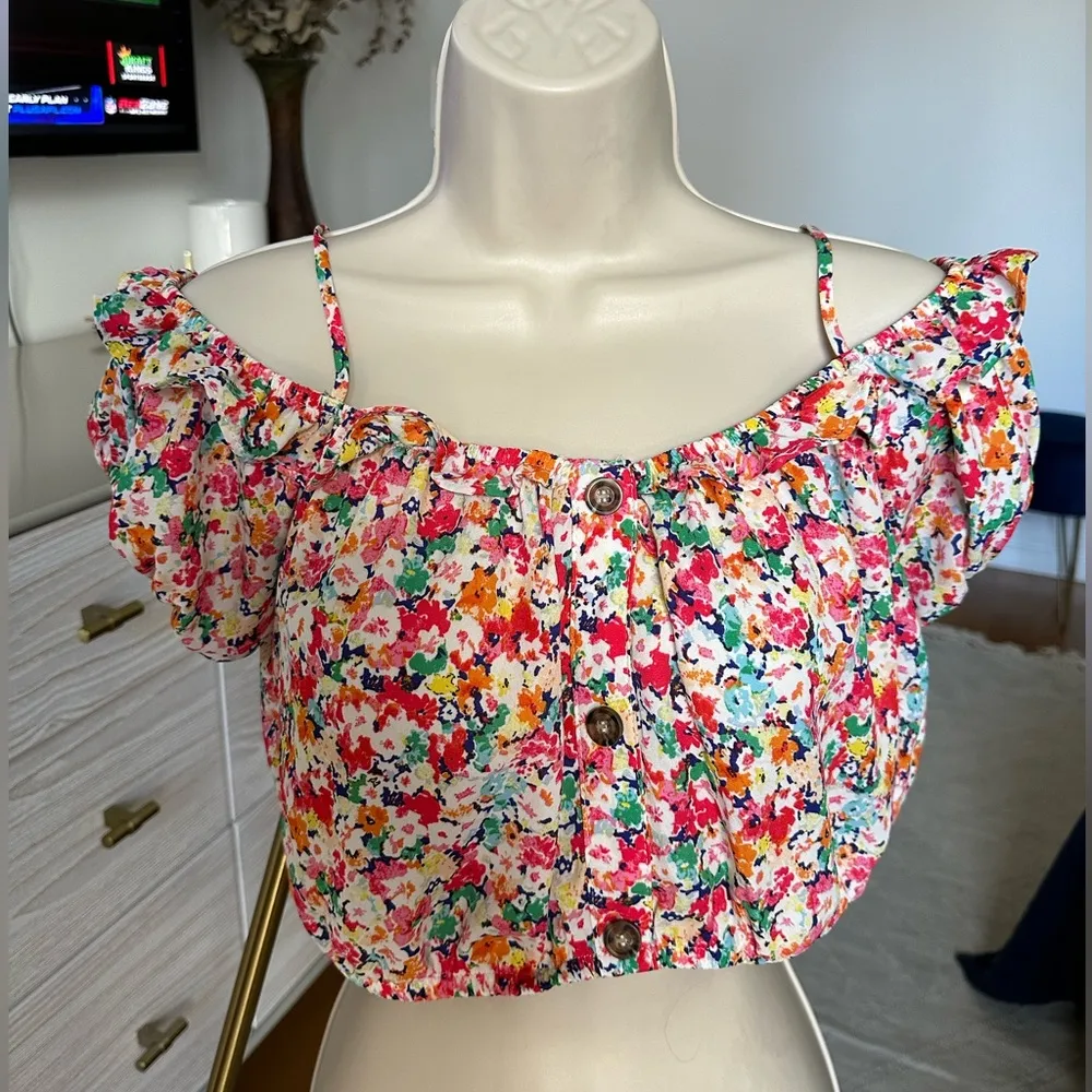 Sienna Sky  Floral Cold Shoulder Crop Top - Image 8