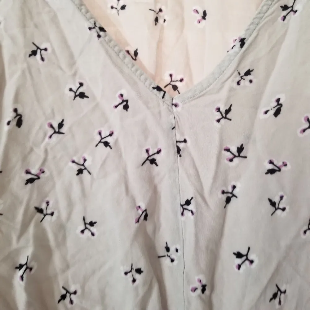 Sim and Sam Large Floral and V - Image 3