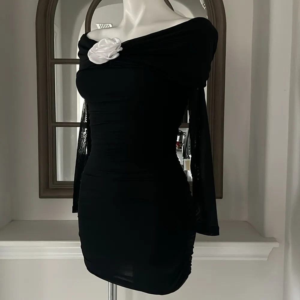 Aqua Rose Dress in Black & White Rose, Size XS NEW w/Tag - Image 5
