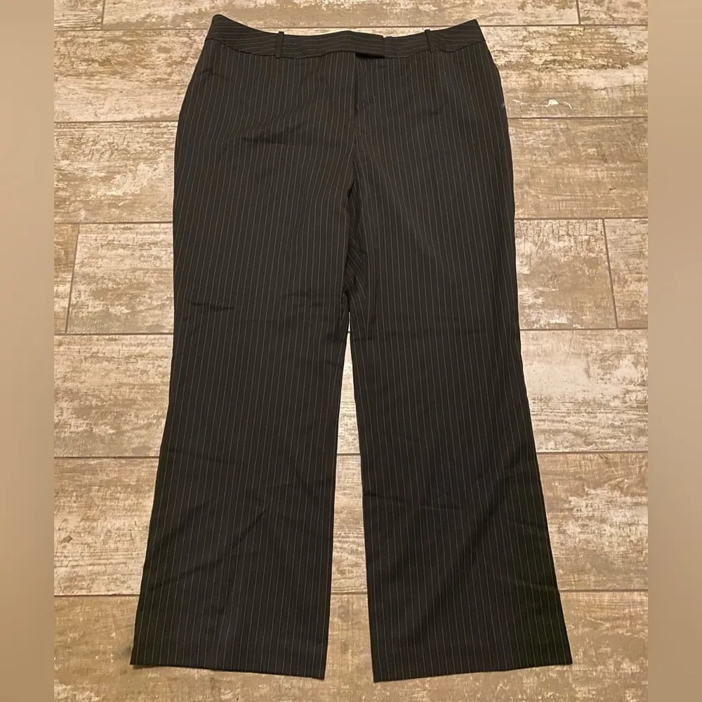 Worthington Black & White Pinstripe Work Office Slacks Size 18W New Without Tag - Image 1