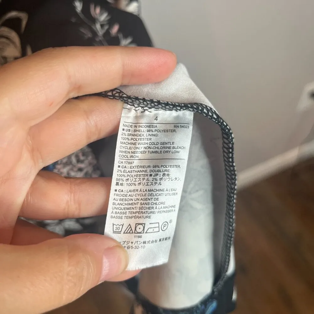 Banana Republic floral sleeveless pencil dress - Image 4