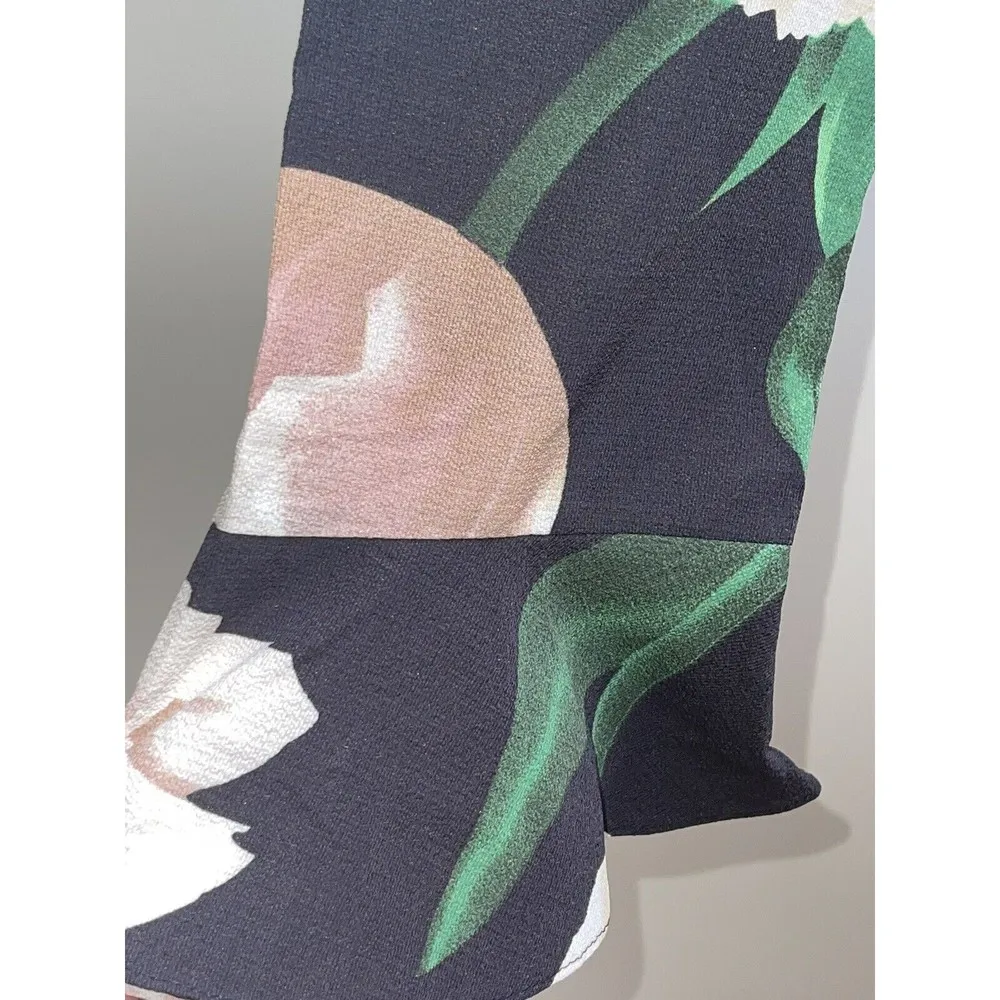 NWT AX Paris Floral Shortsleeved Floral Dress. Size 8 - Image 3