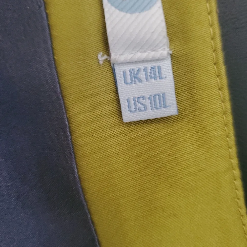 Boden grey Colorblock Beaded Sheath Dress sz 10L - Image 7