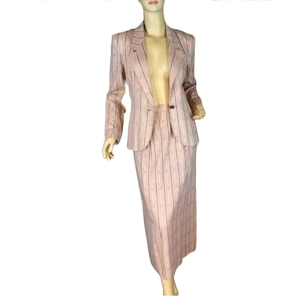 VINTAGE 1970'S HANDMACHER BLUSH & BLACK STRIPED PRINT SKIRT SUIT (8) - Image 6