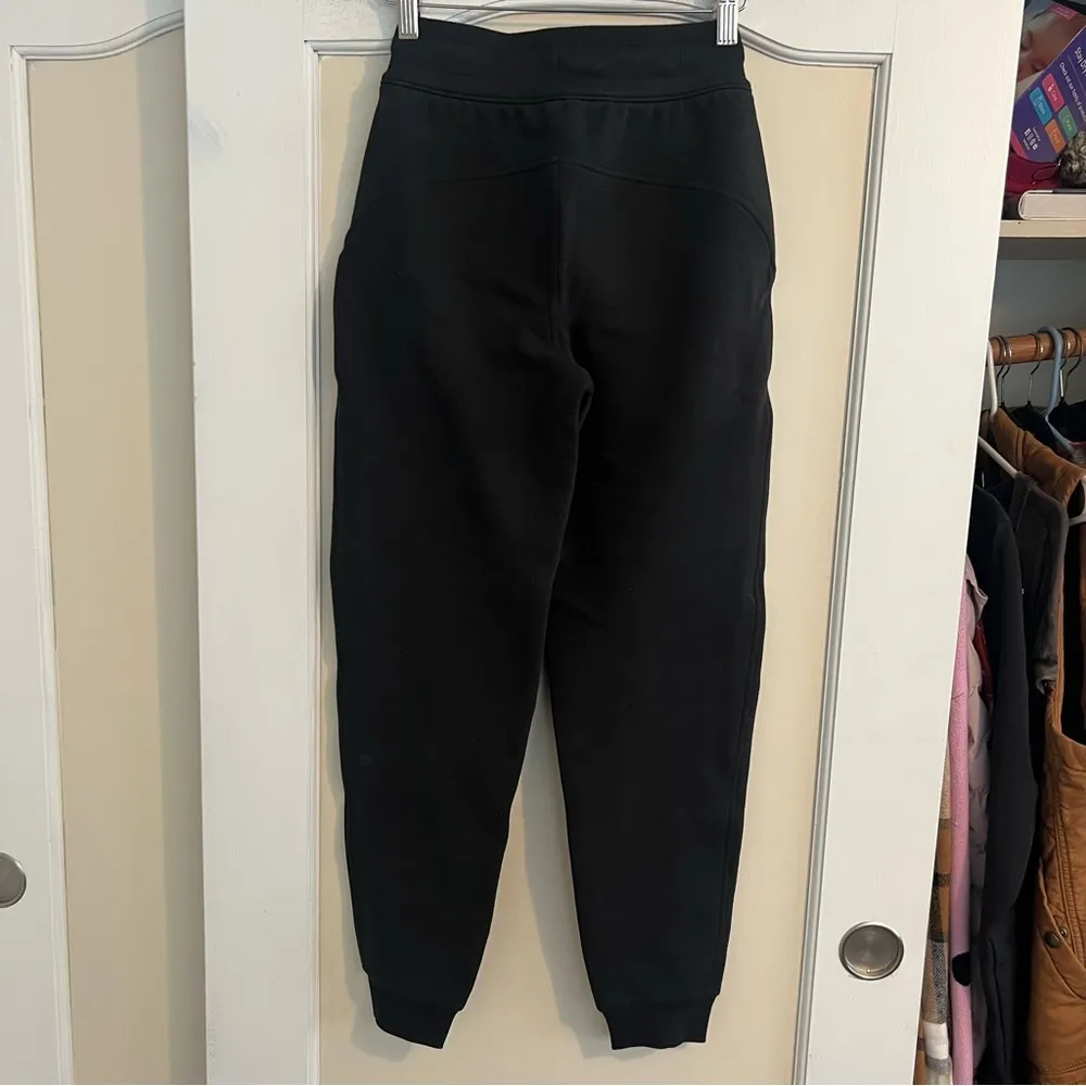 Lululemon Black Scuba Jogger Sweatpants Size 0 With Dance Team Logo Like New - Image 9