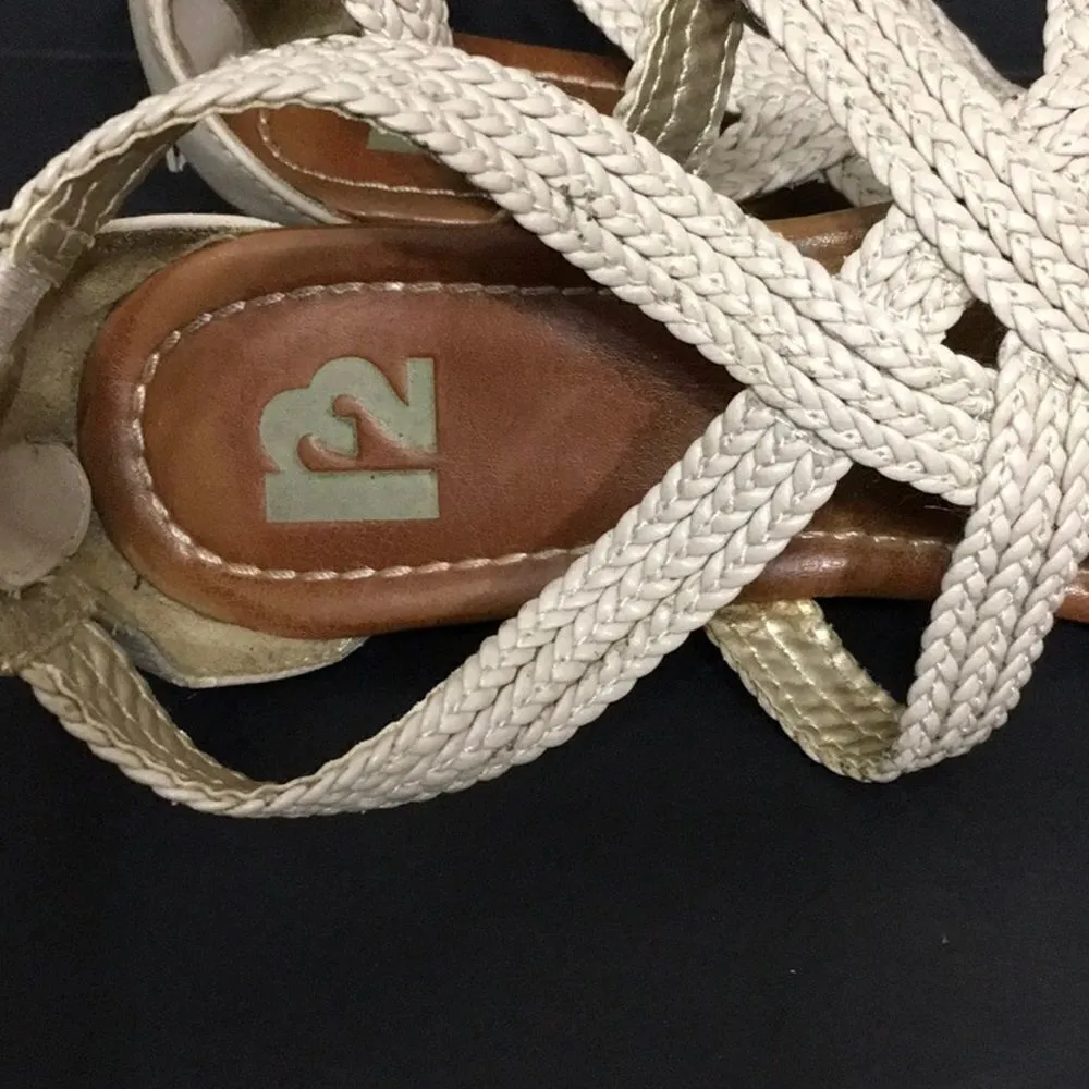 R2 rope Sandals. Tan Size 7.5 - Image 3