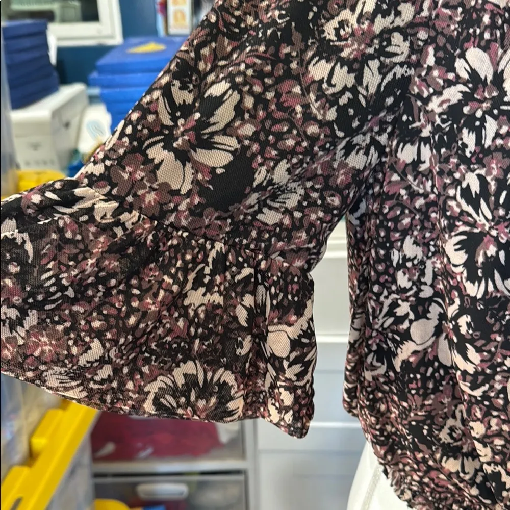 Evereve Brown Tan Ruffled Relaxed Blouse - Image 3