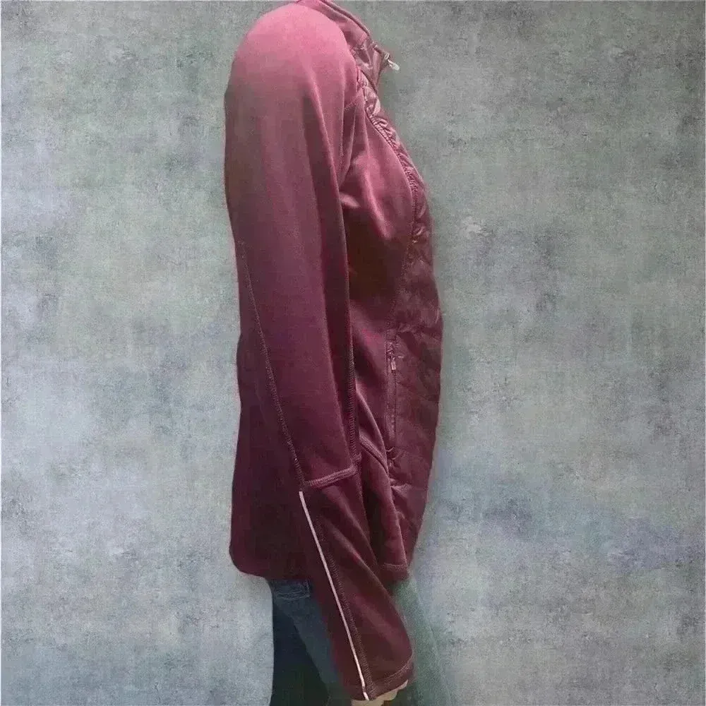 Women’s Champion Duo Dry Venture Warm Maroon quilted pullover size M - Image 4