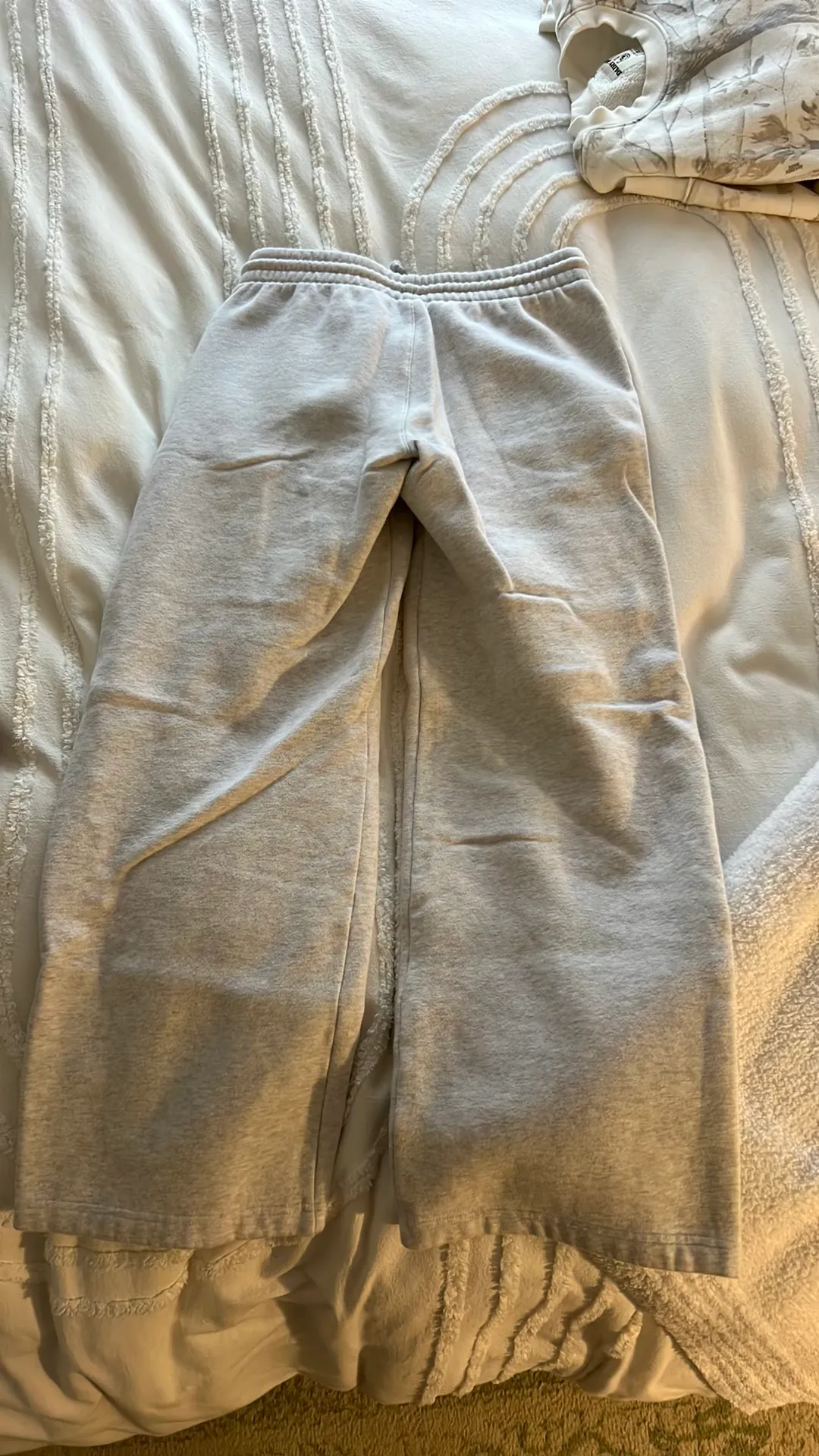Aritzia TNA Sweatpants - Image 2