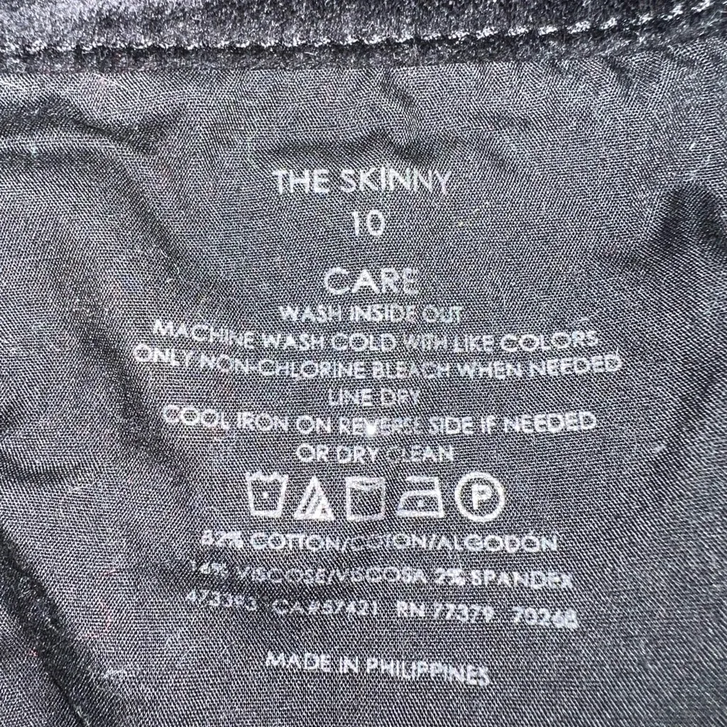 Super Cute Ann Taylor The Skinny Black Velvet Pants! - Image 6