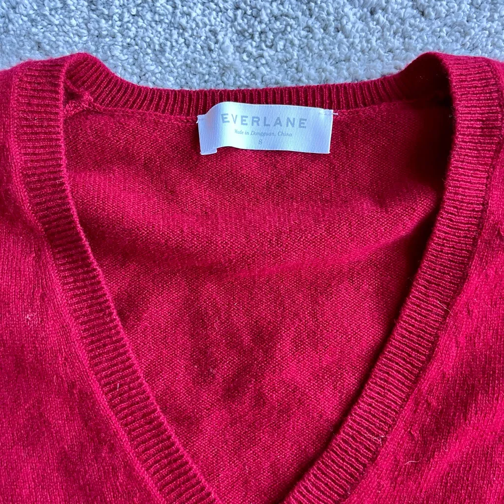 Everlane Red Cashmere V-Neck Sweater - Image 2