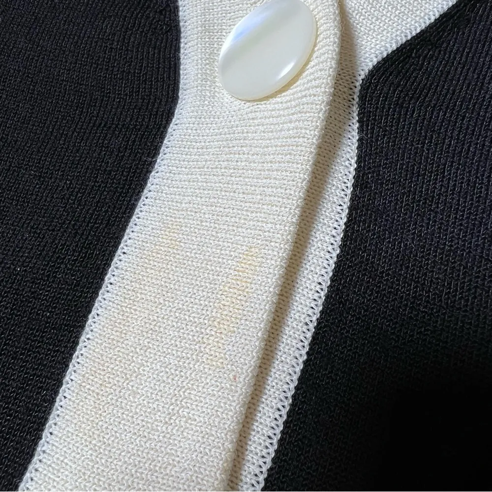 St. John Wool Blend Colorblock Knit Button Front Cardigan Sweater - Image 7