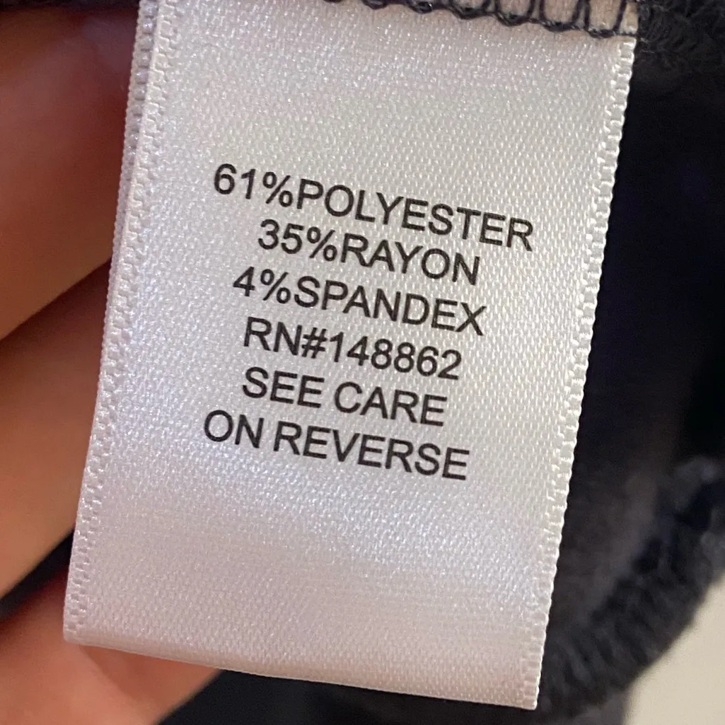 Torrid charcoal grey crewneck top eyelet sleeves 1X - Image 9