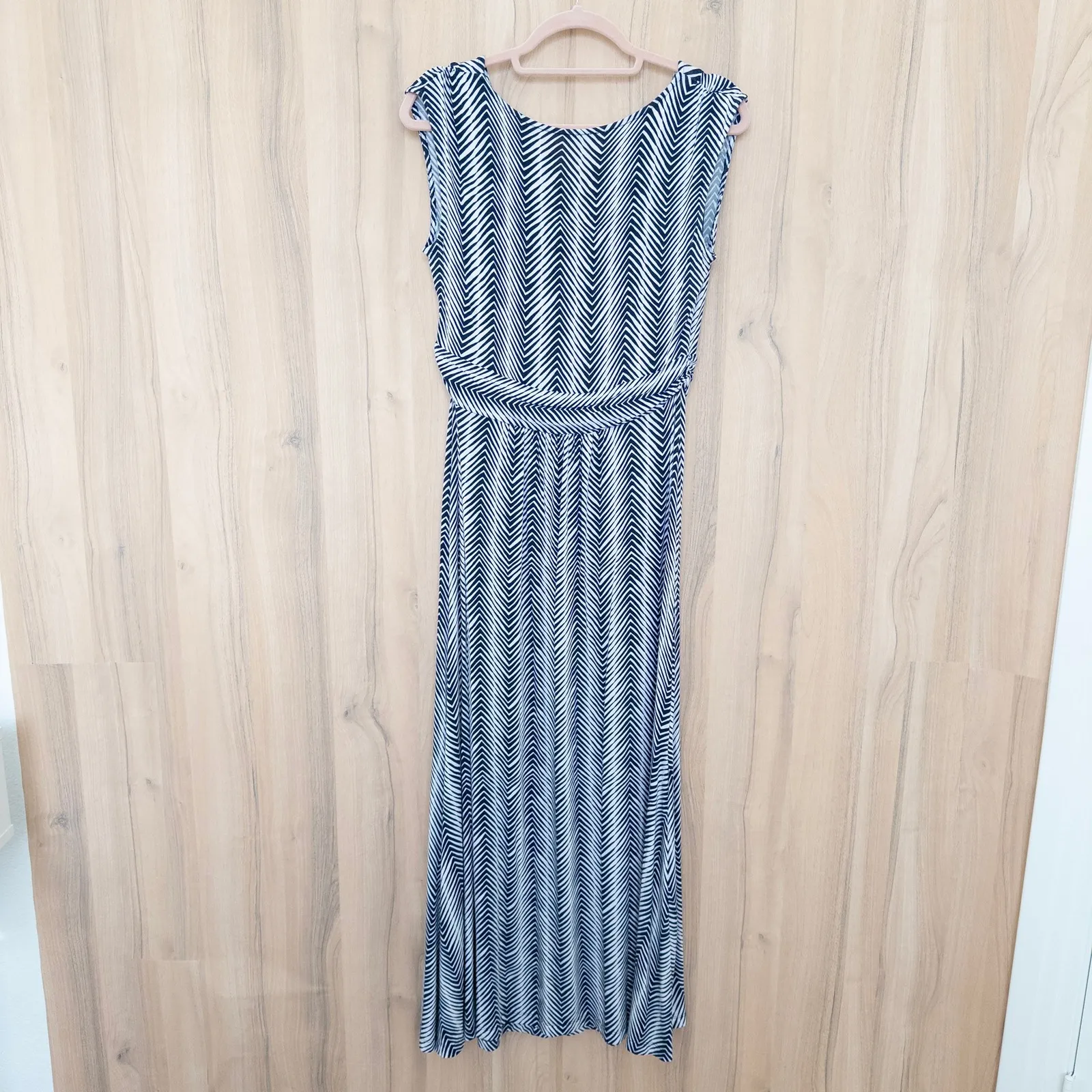 Talbots Womens Maxi Dress Size MP Navy White Chevron Resort Nautical Casual Chic - Image 7