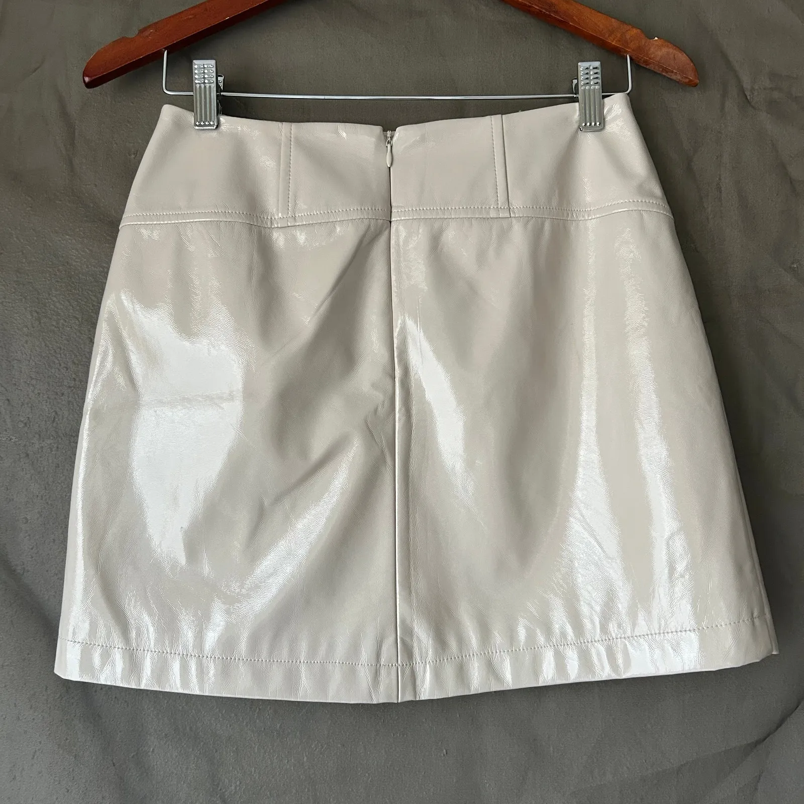 7 For All Mankind High Waisted Cream Faux Leather Mini Skirt Size Small - Image 2