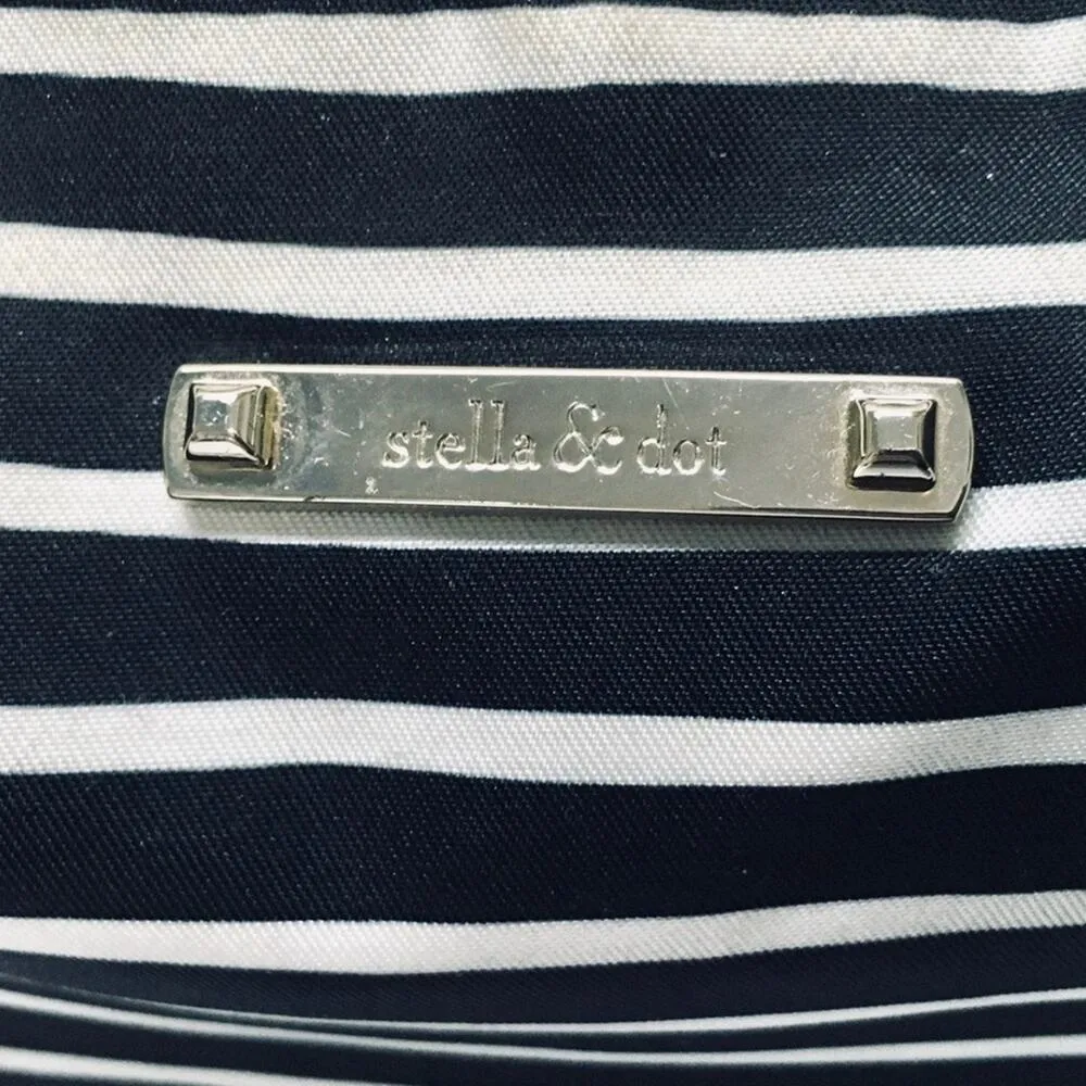 Stella & Dot Getaway Travel Pouch - Image 4