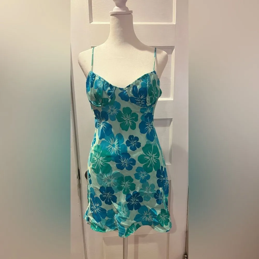 Zara mini floral dress bloggers favorite Size M - Image 5