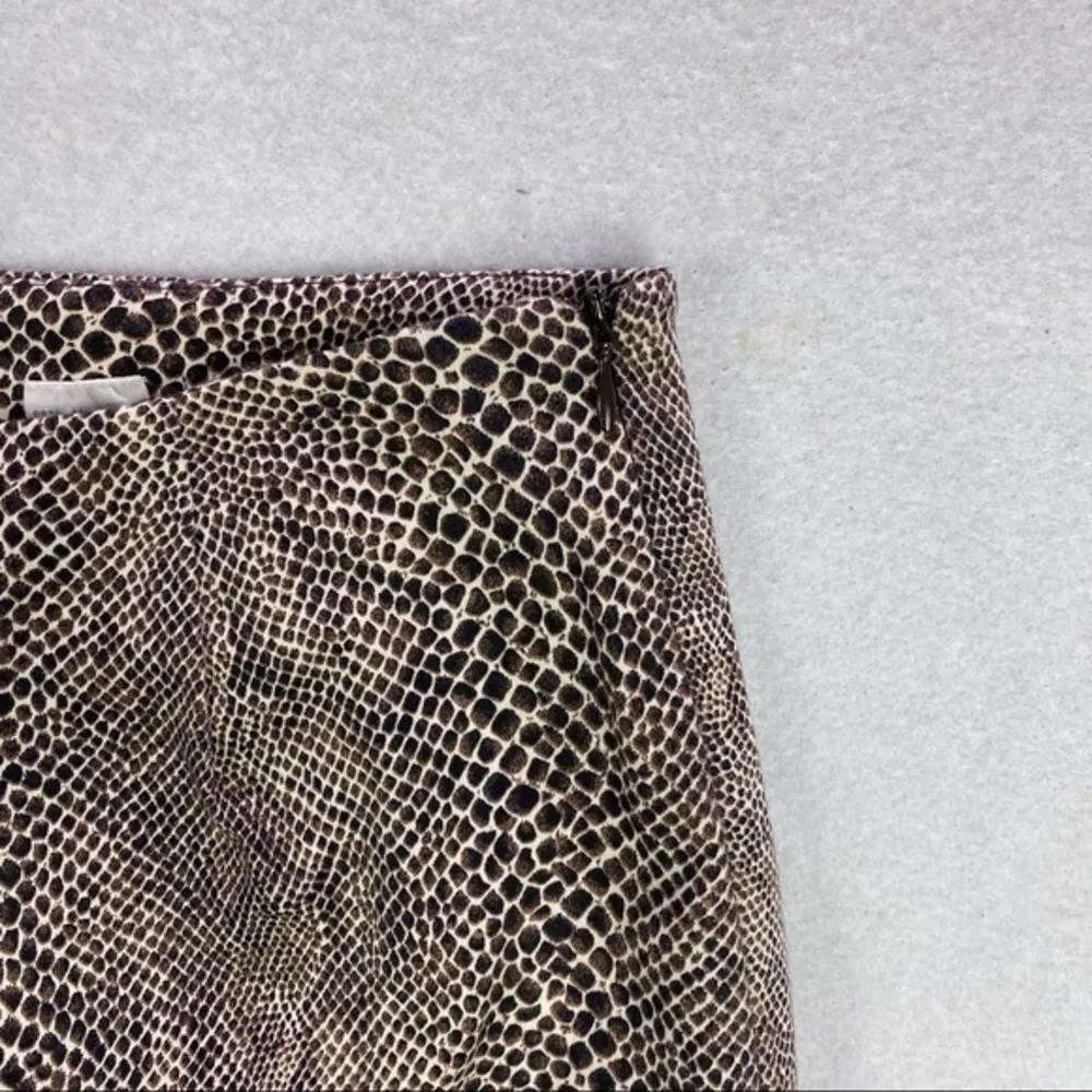 Esperanto Petite Snake Print Stretch High Rise Capri‎ Brown Size 4P - Image 4