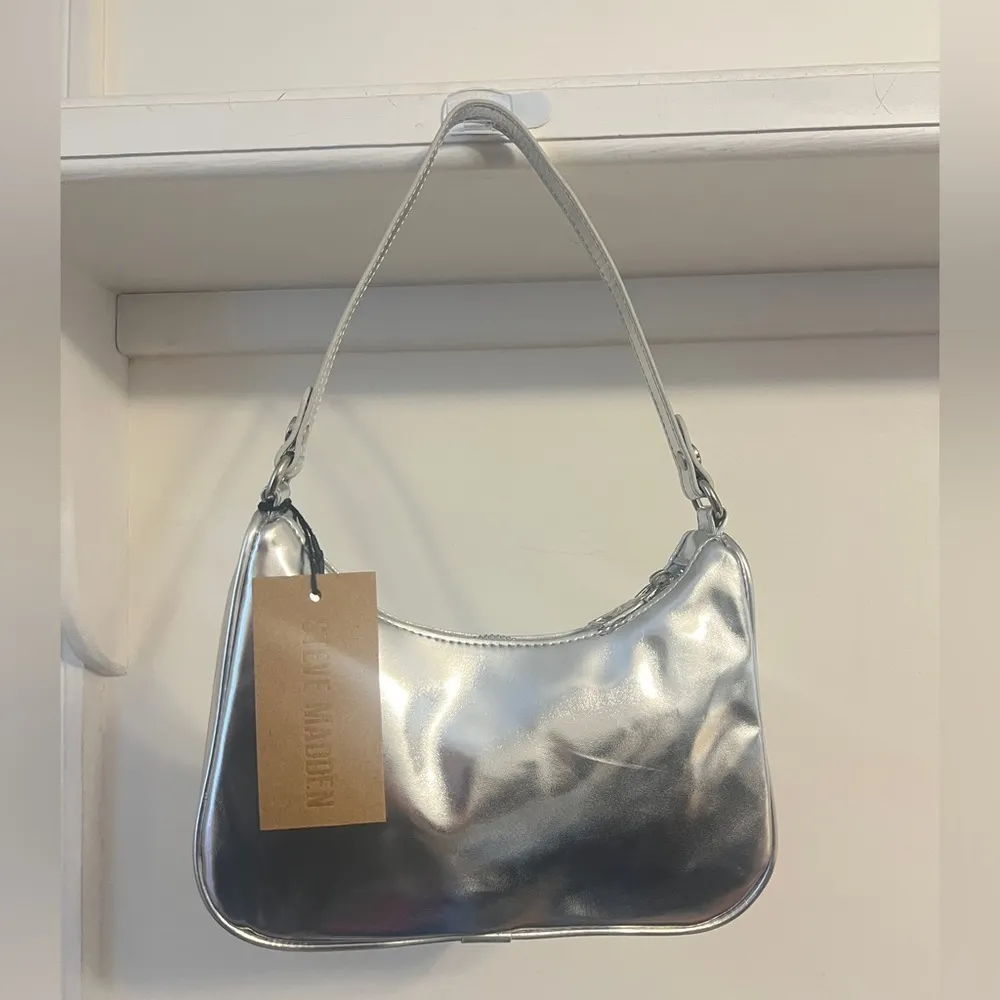 FINAL PRICE NWT Steve Madden Rhinestone Purse - Image 3