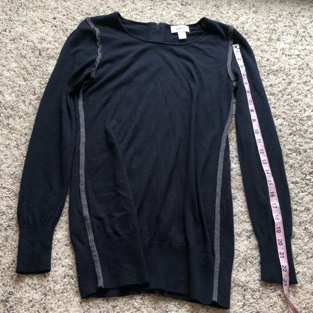 LOFT scoop neck long sleeve back zip navy blue lightweight wool s… - Image 4