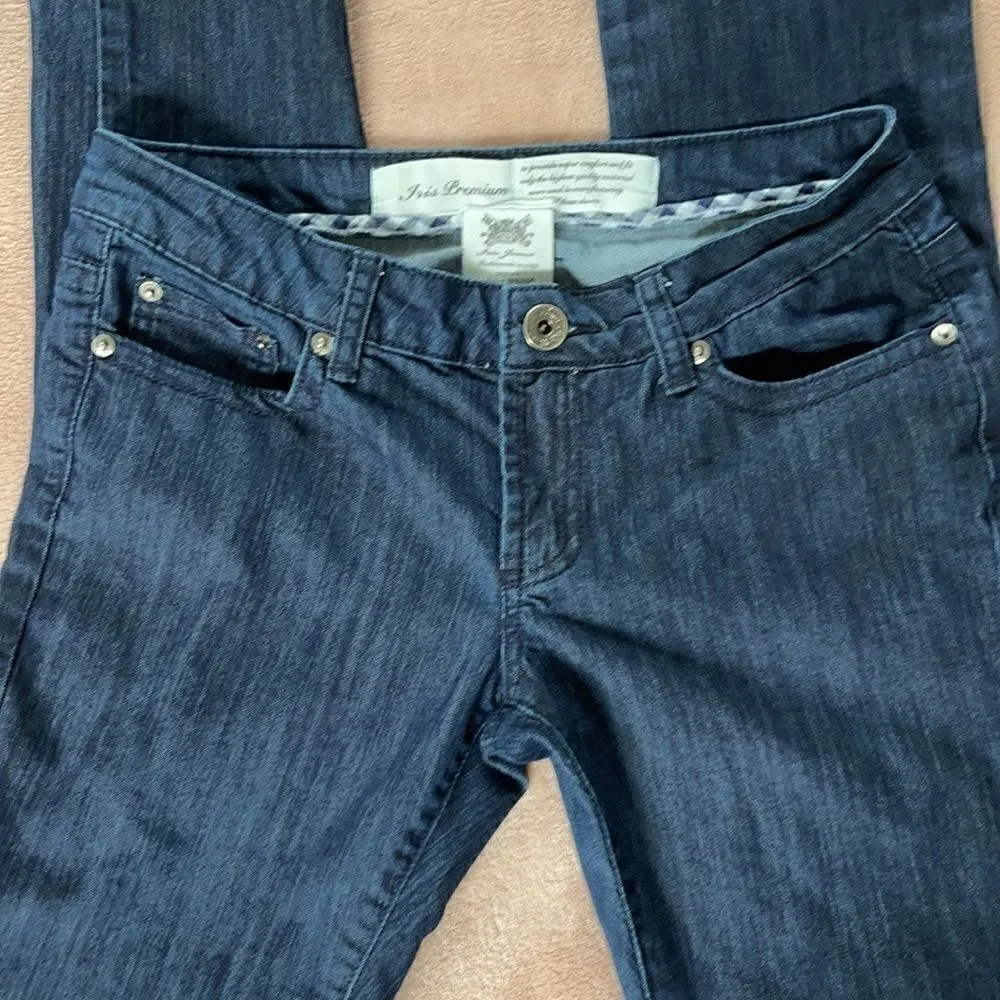 Iris  Premium Jeans.  Size 9. - Image 3