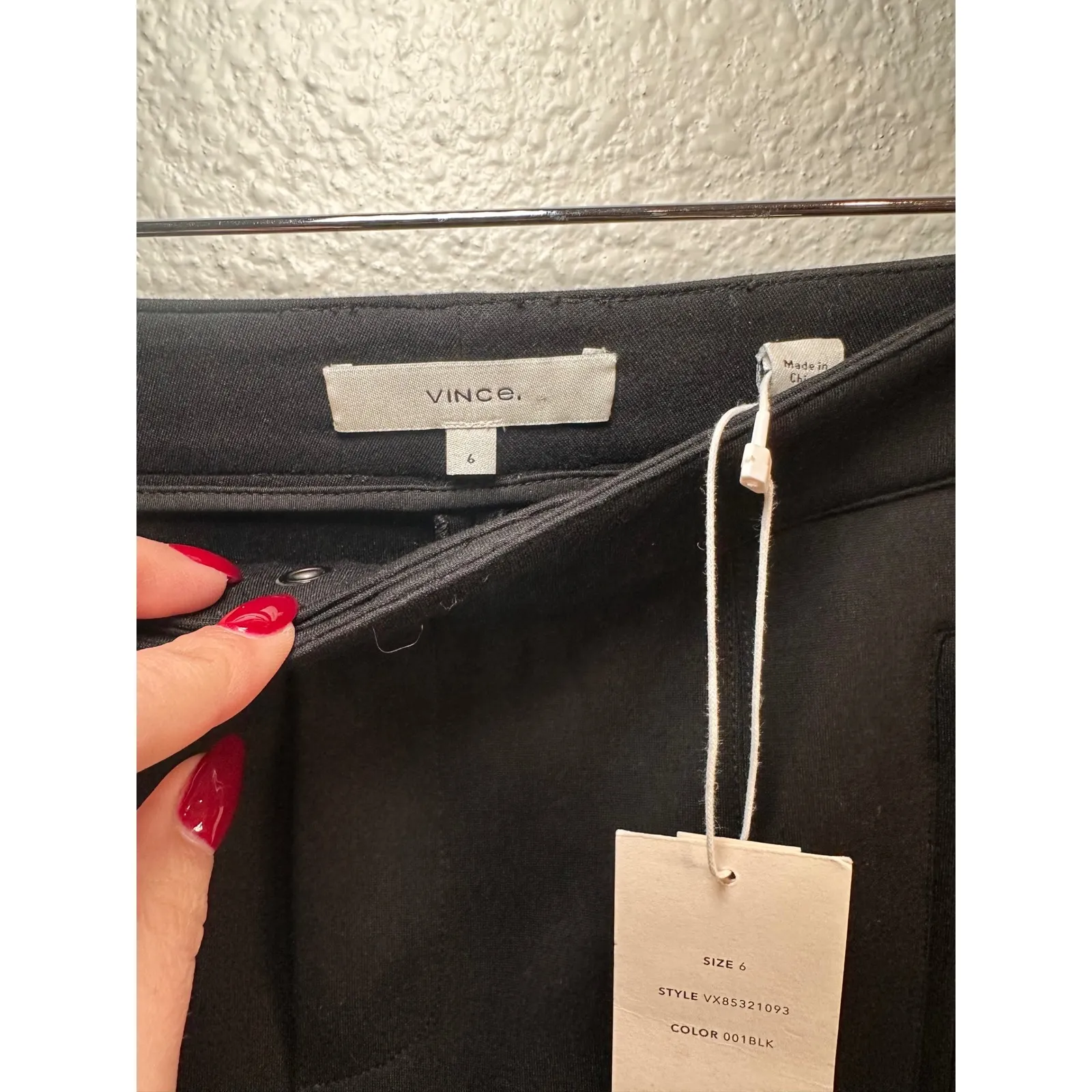 Vince Black Stretch Zip Pocket Skinny Pants Size 6 Style VX85321093 - Image 3