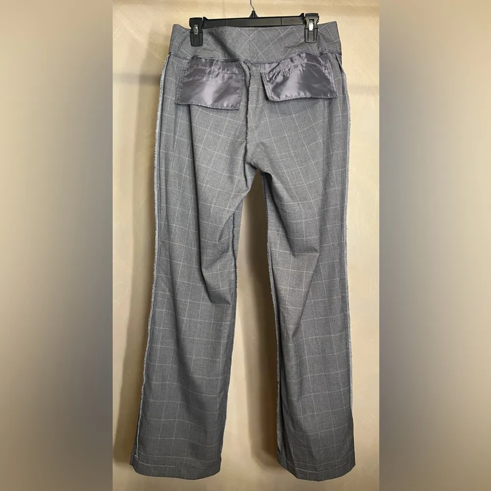 NY&Co Womens Wall - Image 13