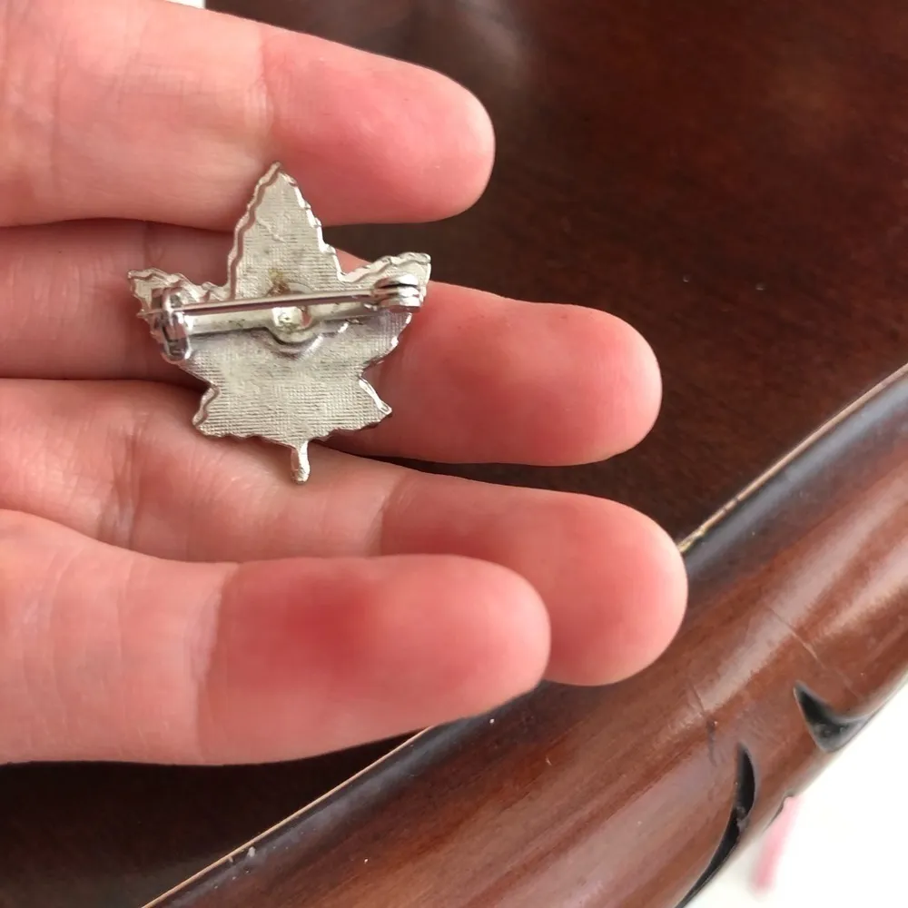 Vintage Maple Silver Tone brooch - Image 2