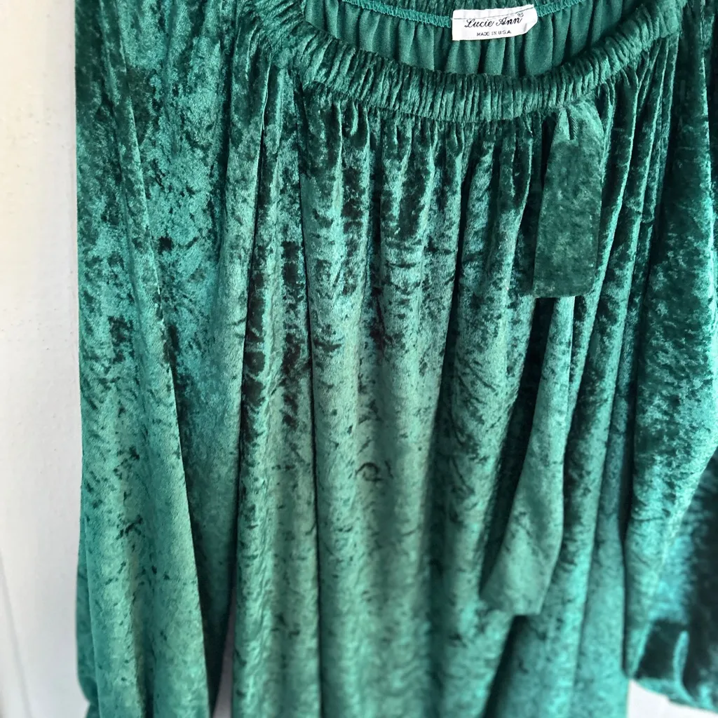 Lucie Ann Elegant Green Velvet Maxi Dress size L/XL - Image 5