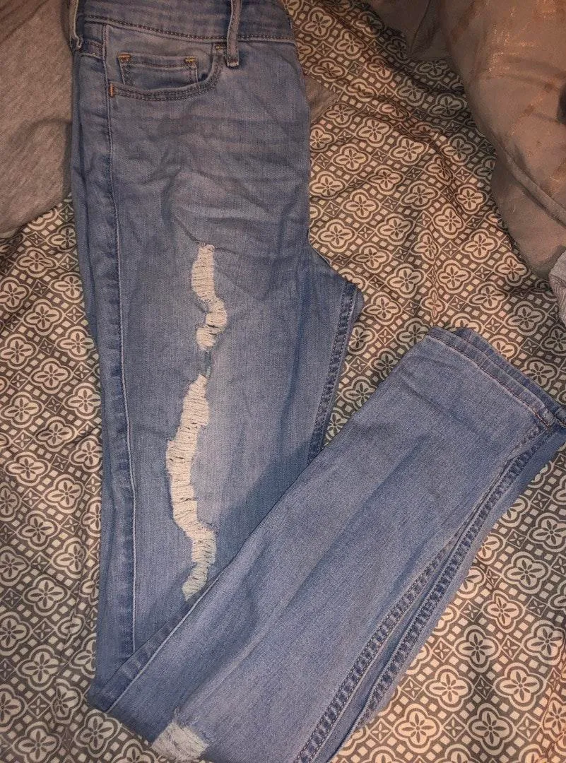 Hollister Ripped Jeans - Image 6