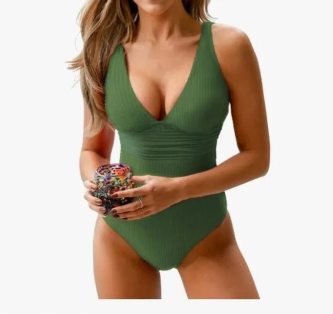 NEW 1 Pc Swimsuit Wide Straps V Neck Ruched Textured Ribbed Twist Back L - Image 3