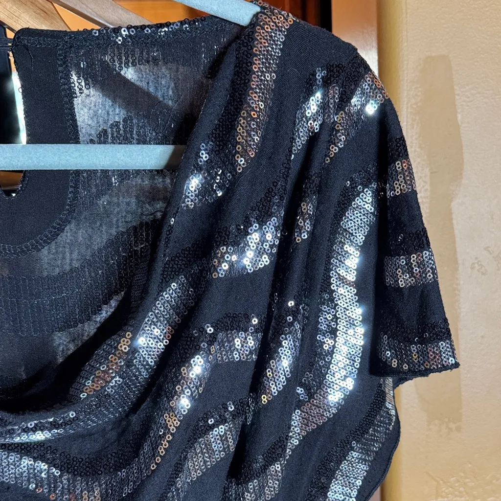 I.N. Studio Black and Silver Sequin Jumpsuit Size Medium - Image 3