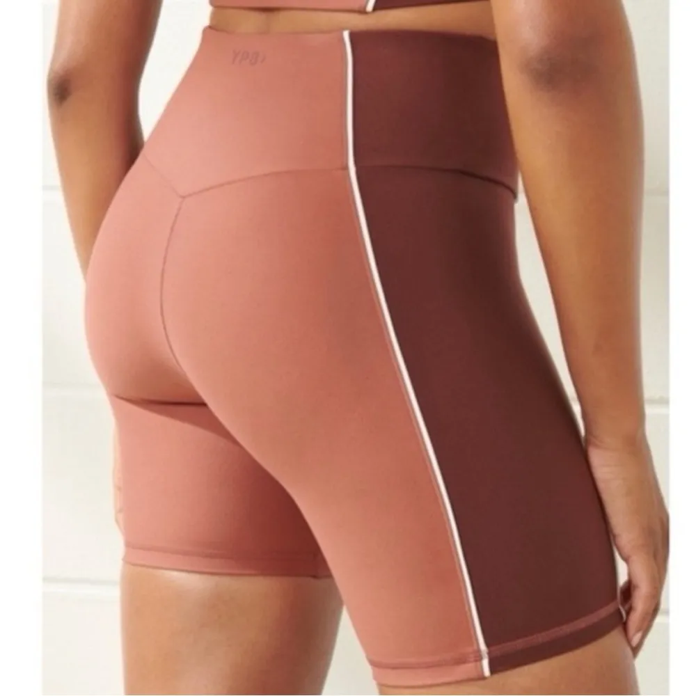 Abercrombie & Fitch Your Personal Best SculptLUX 7” Biker Short Pocket Two Tone - Image 3