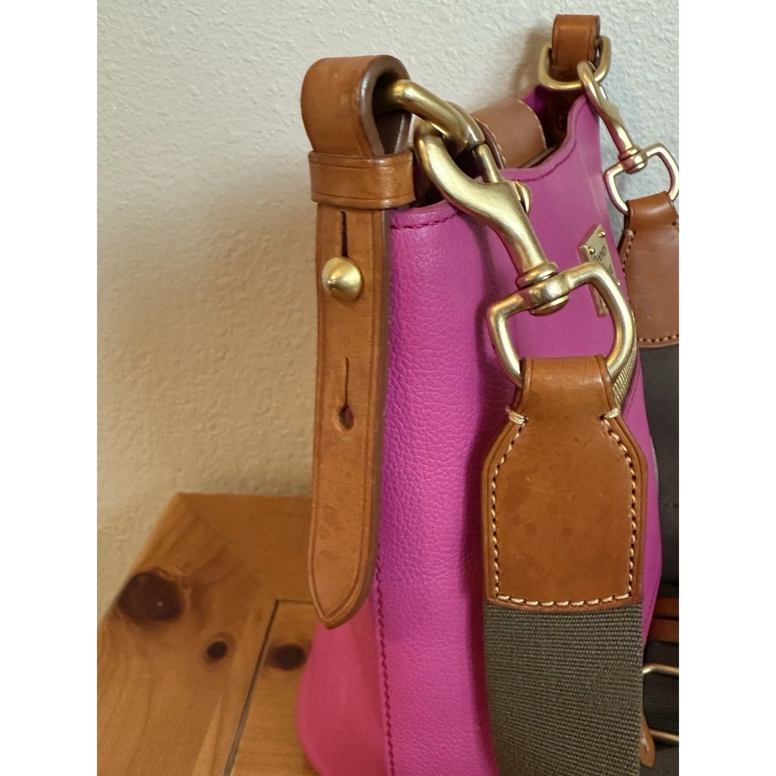 DOONEY & BOURKE Raleigh Pink Roxy Luxury Designer Leather Crossbody Bag - Image 5