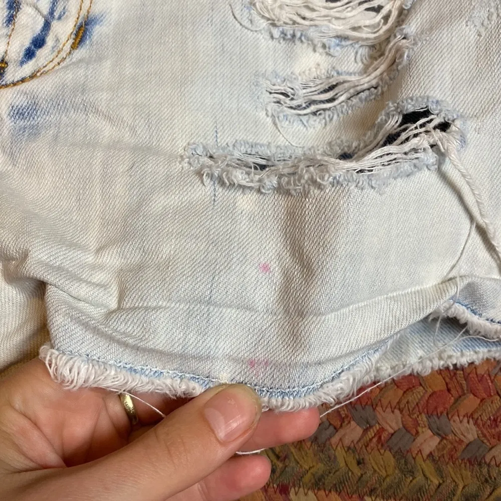 ARTICLE OF SOCIETY LIGHT WASH DISTRESSED DENIM SHORTS - Image 5