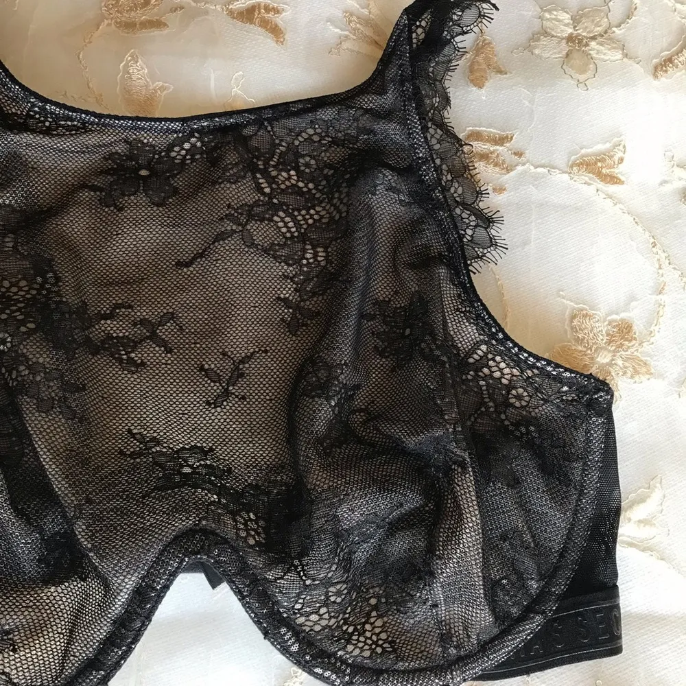 Victoria’s Secret Lace Underwire High Neck Bra NWT - Image 6