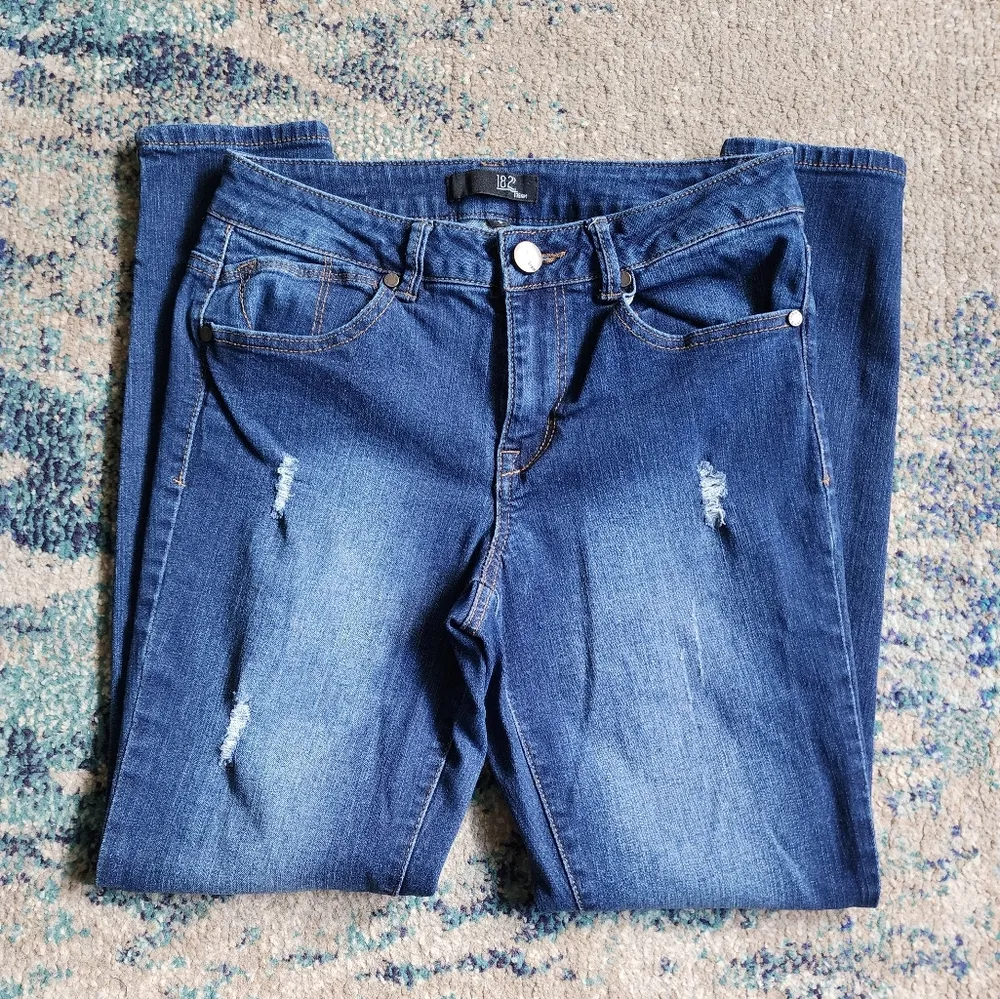 Nordstrom 1822 dark wash distressed ankle skinny jeans size 6 - Image 3