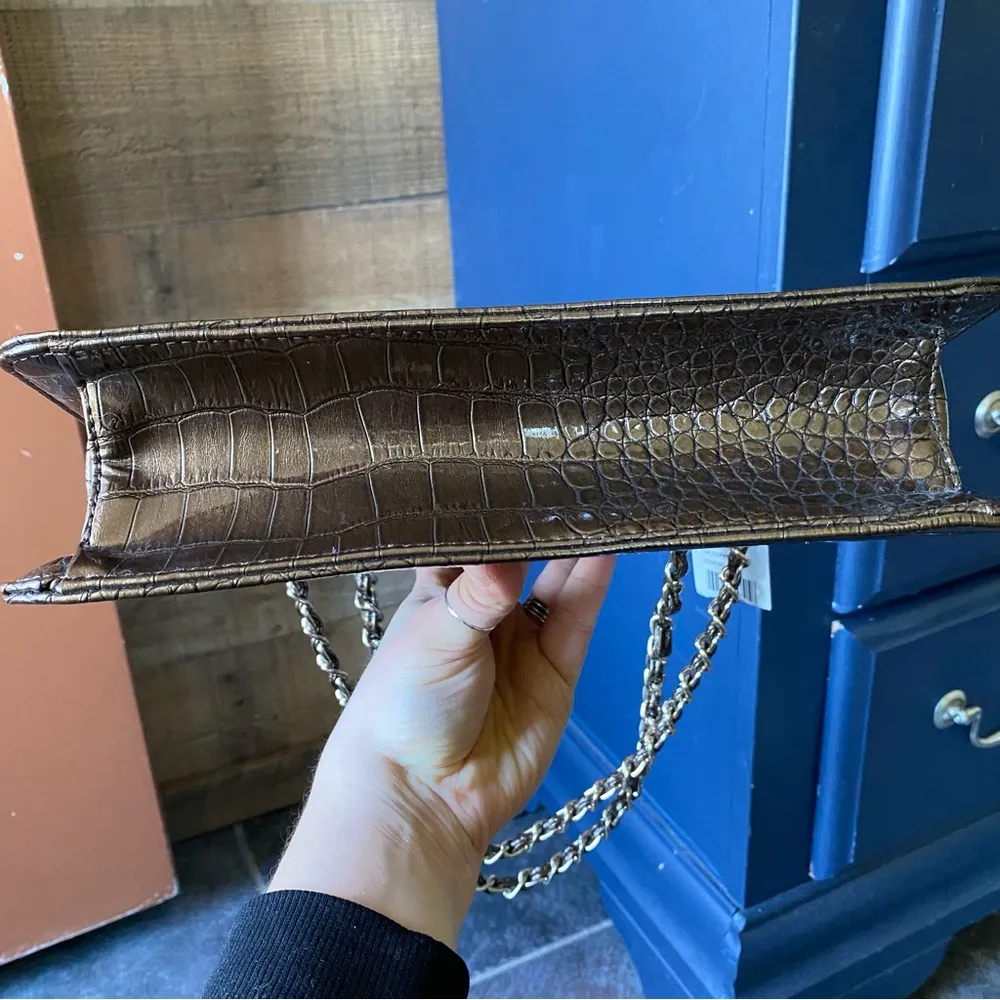 •Anne Klein faux leather crocodile shoulder bag NWT• - Image 8