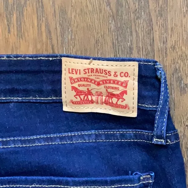 Levi 711 Skinny Jeans ~ Size 31 ~ NWOT - Image 5