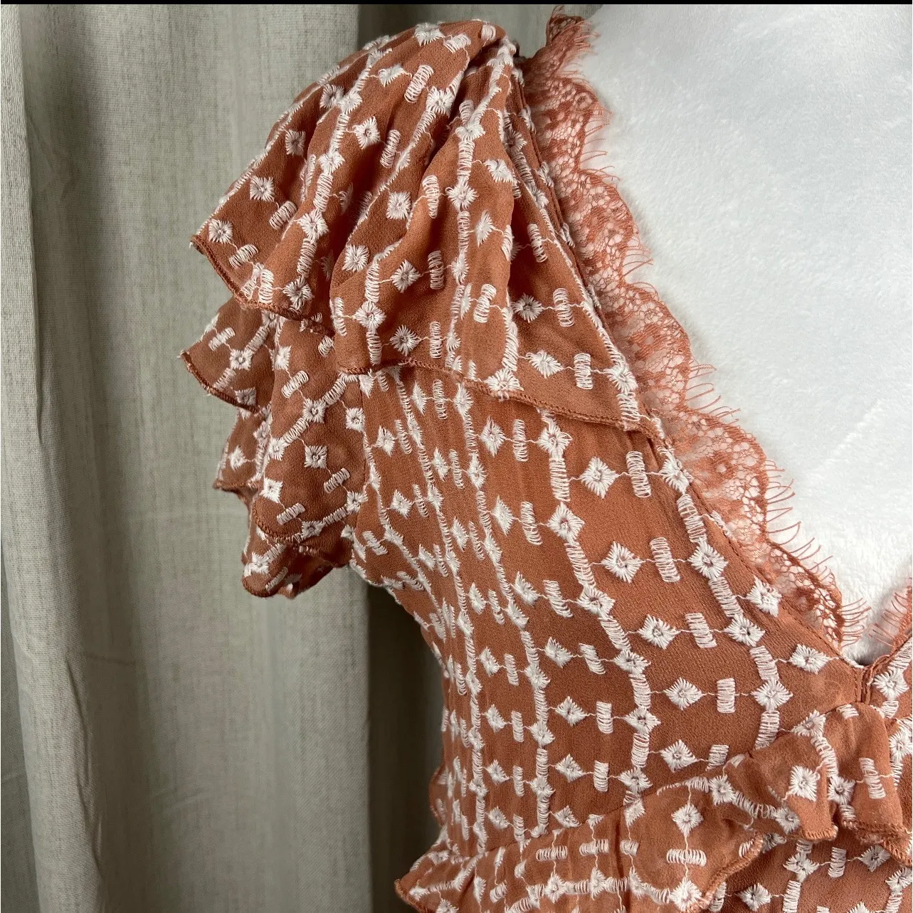 Walter Baker Ruffle Mini Dress Women's Size 4 Short Sleeve Floral Boho,Casual - Image 7