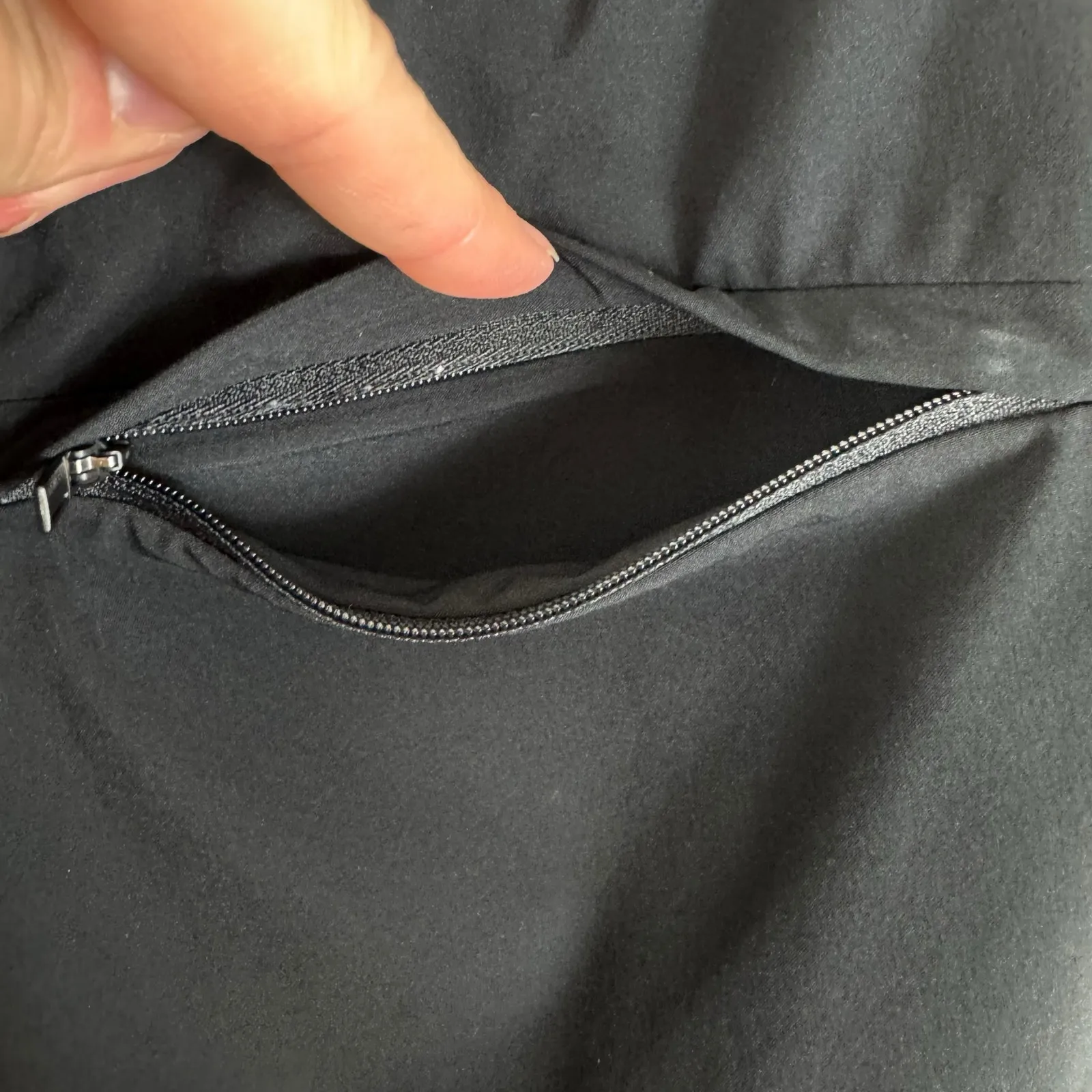 Athleta Metropolis Black Drawstring Cropped High Rise Athletic Pants Size 14 - Image 6