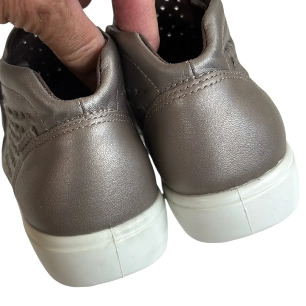 EUC Ecco Leather Soft 7 Laser Cut Booties Pewter Size 6 - Image 6