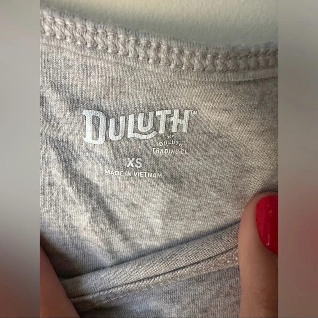 Duluth Trading Company No Yank Wireless Built In Bra Tank Top Size XS Grey - Image 2