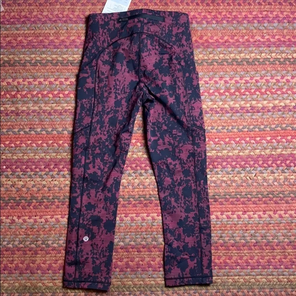 NEW LULULEMON SPEED UP CROPS MAROON/BLACK RUNNING TIGHTS LEGGINGS - Image 5