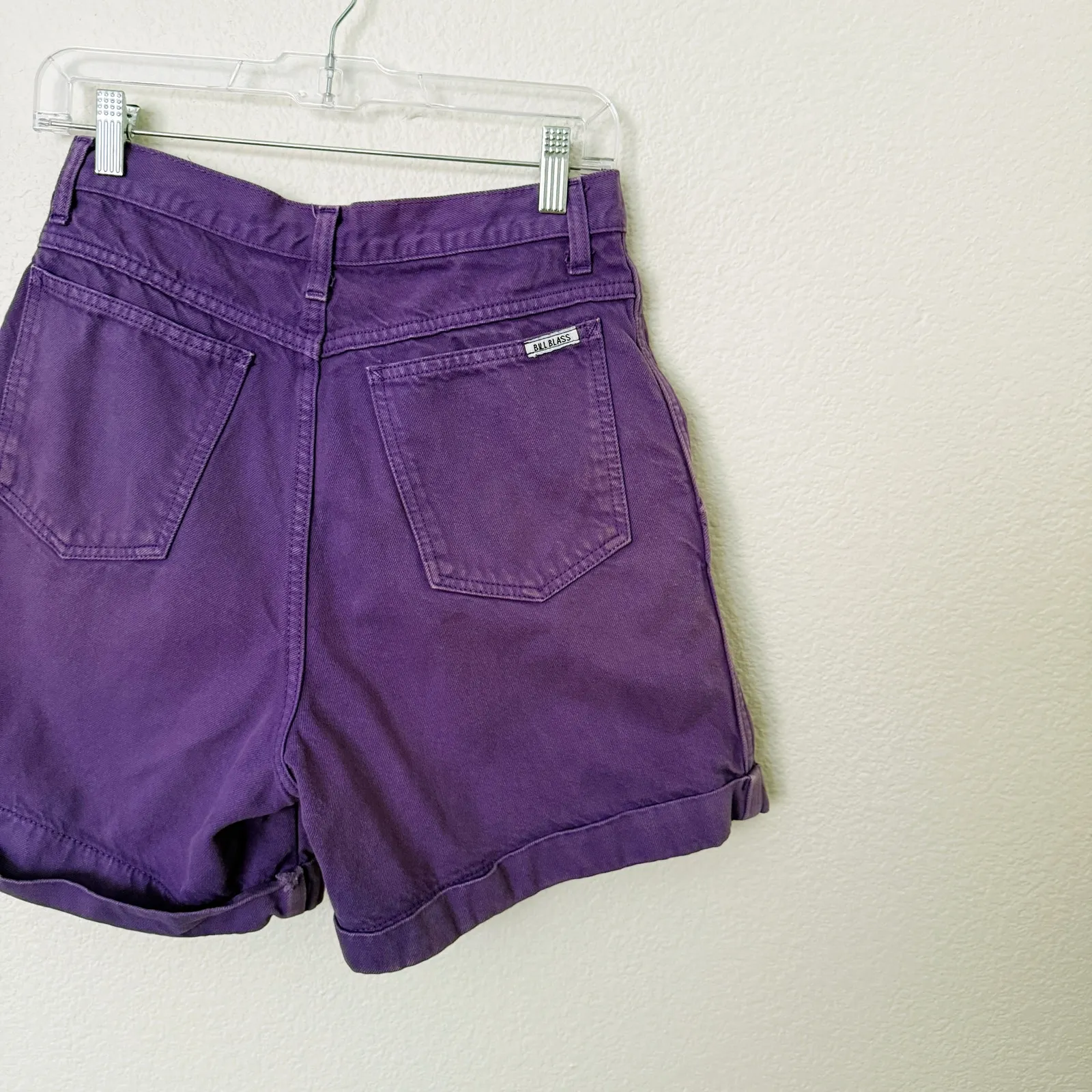 [Vintage] 90s Y2K Bill Blass Purple Pleated High Rise Denim Cutoff Shorts Sz 10 - Image 4