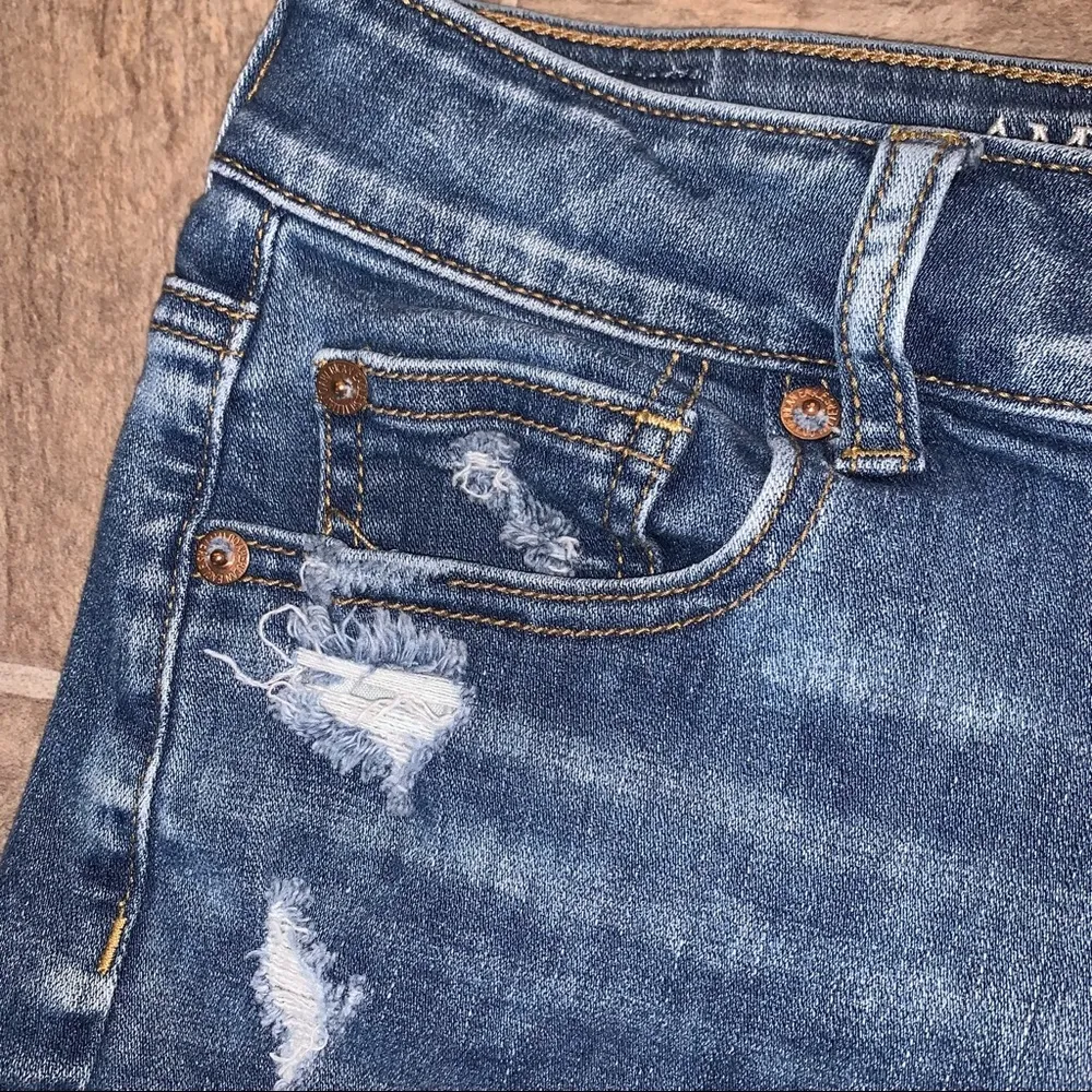 American Eagle Distressed Hi-Rise Shortie Cutoff Denim Jean Shorts // Size 4 - Image 10