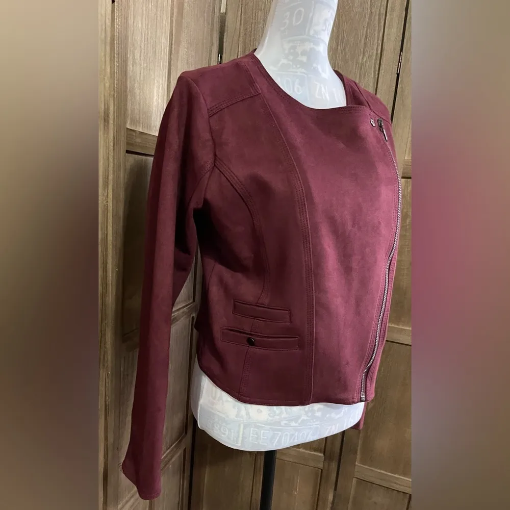 NWT Haute Monde Los Angeles Ladies’ Burgundy Suede Jacket. - Image 2