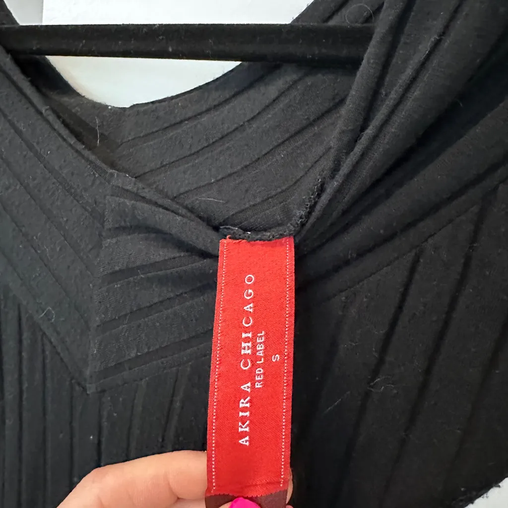 Akira red label black tee - Image 3