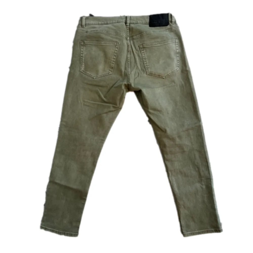 Zara women’s sage green straight leg jeans, size 34 waist.  Perfect condition. - Image 6